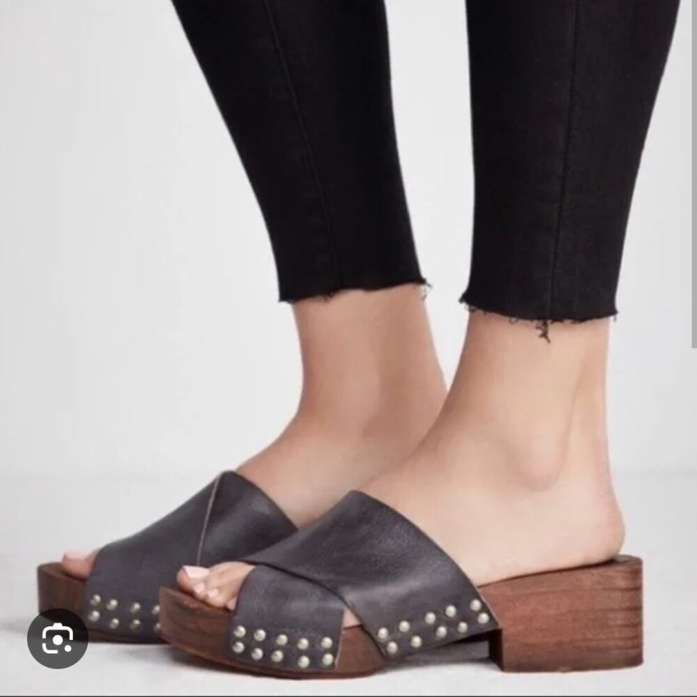 Free People Sonnet Criss-Cross Black Leather Slides/Clogs - Sz 37 (6.5 U.S.)